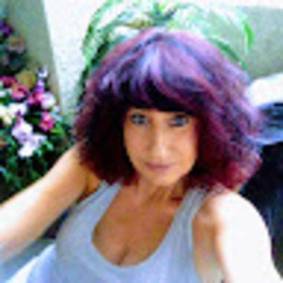 Meet your Posher, Carrie - Picture 1 of 1